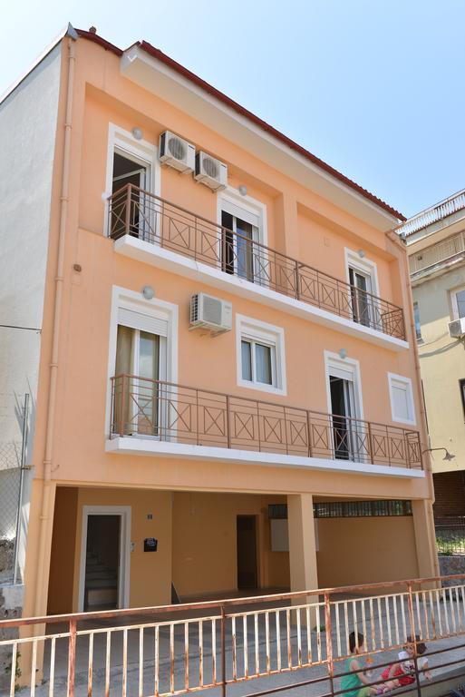 Mideia Hotel Levádeia Esterno foto
