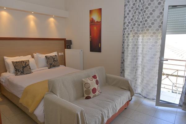 Mideia Hotel Levádeia Esterno foto