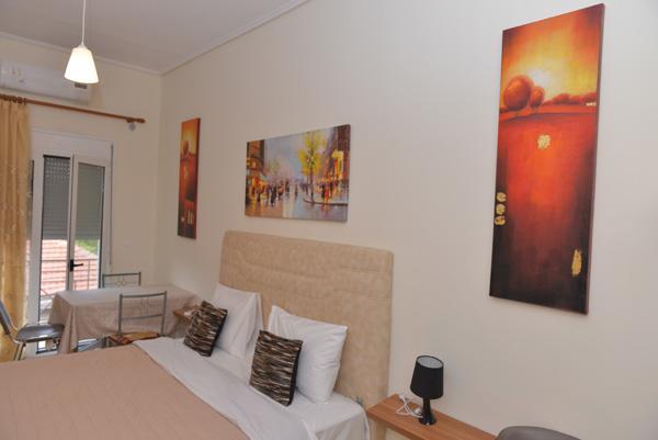 Mideia Hotel Levádeia Esterno foto